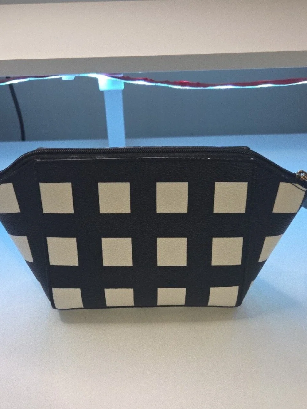 kate spade Black and White Grove Street Cosmetic Case